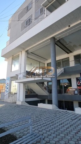 shitet-dyqan-hapsir-mundesi-kthimi-ne-dhoma-airbnb-hotelerie-apartamente-lushnje-rruge-kryesore-big-9