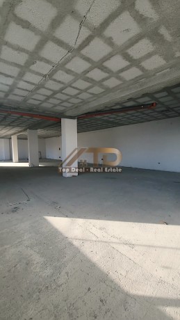 shitet-dyqan-hapsir-mundesi-kthimi-ne-dhoma-airbnb-hotelerie-apartamente-lushnje-rruge-kryesore-big-4