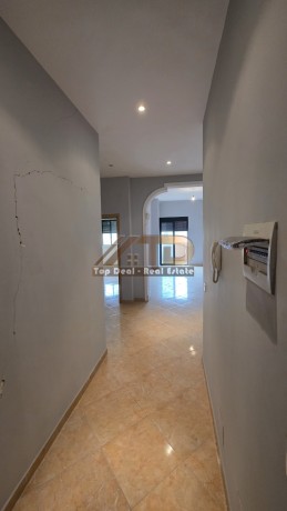 shitet-apartament-11-ne-qender-te-lushnjes-big-2