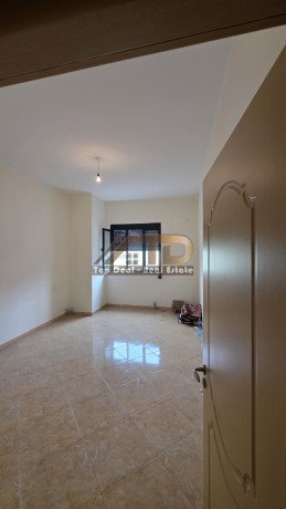 shitet-apartament-11-ne-qender-te-lushnjes-big-1