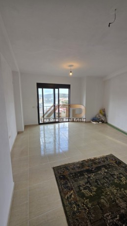 shitet-apartament-21-ne-shetitoren-e-palmave-lushnje-big-3