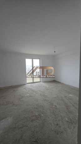 shitet-apartament-21-ne-lagjen-gafurr-muco-lushnje-big-1
