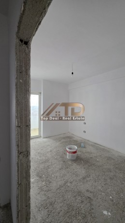 shitet-apartament-21-ne-lagjen-gafurr-muco-lushnje-big-3