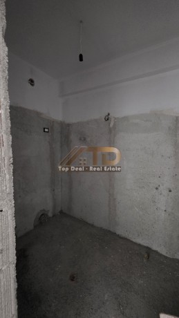 shitet-apartament-21-ne-lagjen-gafurr-muco-lushnje-big-1