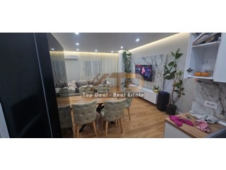 SHITET APARTAMENT 2+2 PRANE STADIUMIT NE DURRES