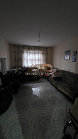 shitet-apartament-21-ne-lagjen-gafurr-muco-lushnje-big-0