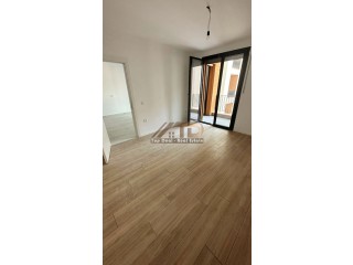 Jepet Apartament me Qera 1+1 Te Kompleksi Zirkon, Tirane