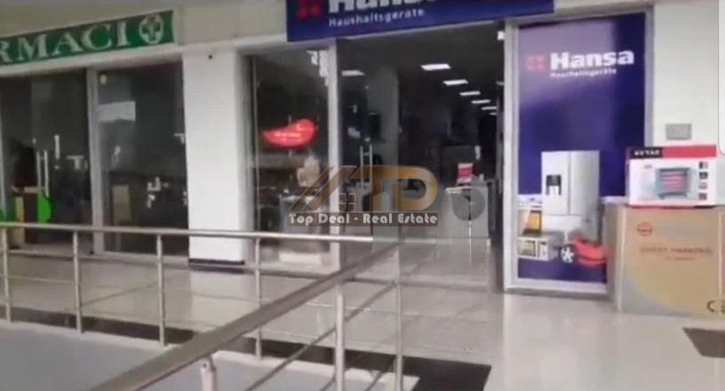 shitet-dyqan-ne-rruge-kryesore-lushnje-big-0