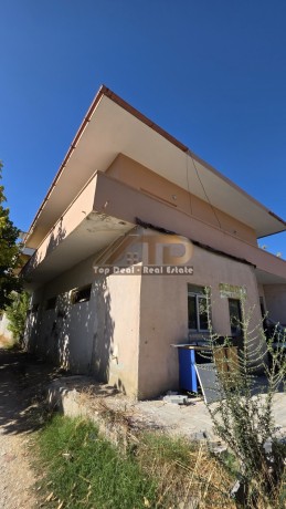 shitet-ose-jepet-me-qera-godine-sherbimi-dhe-shtepi-ne-lushnje-rruge-kryesore-big-2