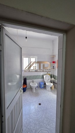 shitet-ose-jepet-me-qera-godine-sherbimi-dhe-shtepi-ne-lushnje-rruge-kryesore-big-10