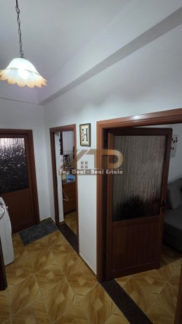 shitet-apartament-21-qender-lushnje-big-0