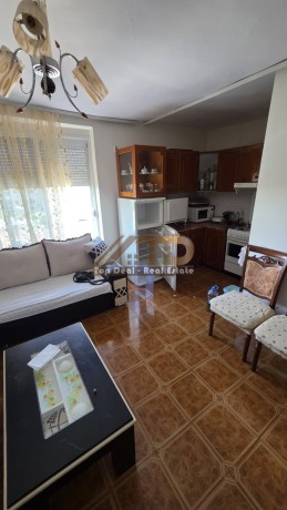 shitet-apartament-21-lushnje-big-13