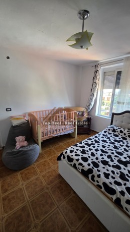 shitet-apartament-21-lushnje-big-2