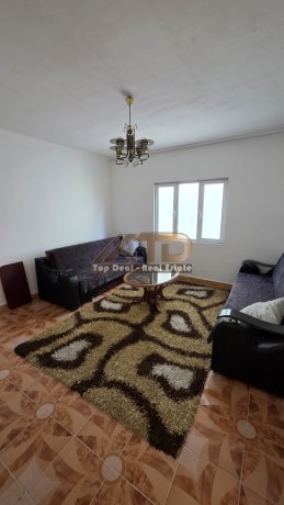 shitet-apartament-21-kisha-lushnje-afer-qendres-big-4