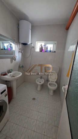 shitet-apartament-21-kisha-lushnje-afer-qendres-big-8