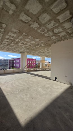 shitet-njesi-komerciale-mundesi-kthimi-ne-apartamente-dhoma-qira-qender-qyteti-lushnje-big-10