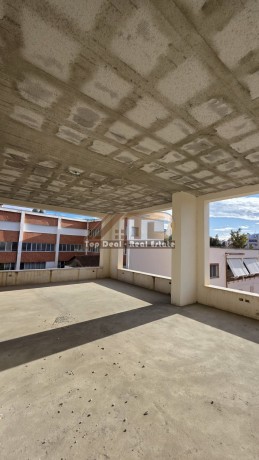 shitet-njesi-komerciale-mundesi-kthimi-ne-apartamente-dhoma-qira-qender-qyteti-lushnje-big-5