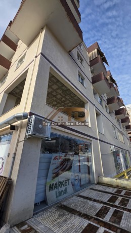 shitet-njesi-komerciale-mundesi-kthimi-ne-apartamente-dhoma-qira-qender-qyteti-lushnje-big-19