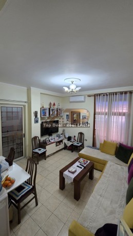 shitet-apartament-dhe-dyqan-ne-qender-lushnje-big-13