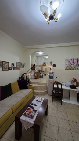 shitet-apartament-dhe-dyqan-ne-qender-lushnje-big-8