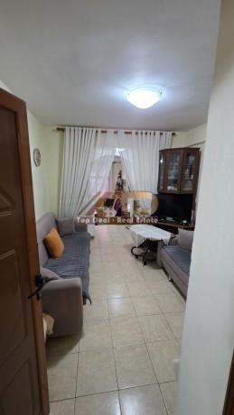 shitet-apartament-dhe-dyqan-ne-qender-lushnje-big-16