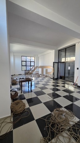 shitet-dyqan-njesi-komerciale-prane-qendres-sanitare-lushnje-big-2