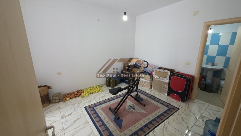 shitet-apartament-22-ne-lagjen-xhevdet-nepravishta-prane-shkolles-foto-puka-big-10