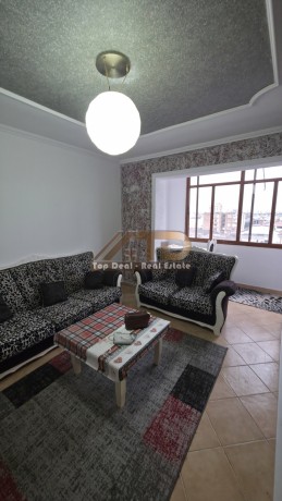 shitet-apartament-11-lushnje-prane-tregut-fruta-perime-dhe-stadiumit-big-0