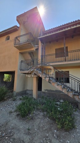 shitet-shtepi-private-3-kateshe-sarave-lushnje-prane-rruges-se-unazes-qytet-big-0