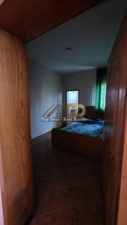 shitet-objekt-me-truall-ne-kasharaj-lushnje-i-pozicionuar-shume-prane-liqenit-rezervuarit-4-km-nga-qendra-e-qytetit-te-lushnjes-big-10