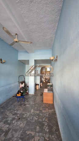 shitet-dyqan-ne-qender-te-qyteti-lushnje-big-2