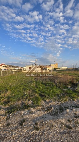 shitet-toke-me-siperfaqe-405-m2-ndodhur-ne-lagjen-gafurr-muco-lushnje-big-0