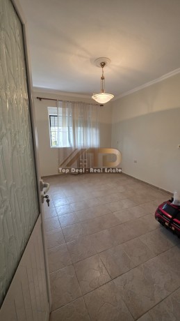 shitet-apartament-21-ne-kadri-qystri-prane-shkolles-4-deshmoret-lushnje-big-0