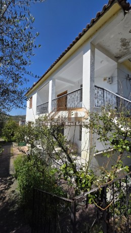 shitet-shtepi-private-ndodhur-prane-kadastres-lushnje-big-0