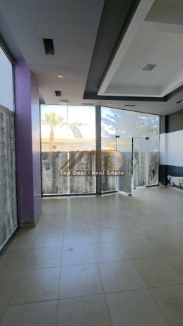 shitet-ose-jepet-me-qira-dyqan-ne-bulevardin-e-palmave-lushnje-big-3