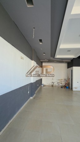 shitet-ose-jepet-me-qira-dyqan-ne-bulevardin-e-palmave-lushnje-big-2