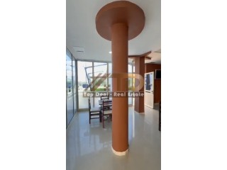 JEPET ME QIRA BAR KAFE NE KARBURANT PRANE RRETHROTULLIMIT TE 3 URAVE BUZE AUTOSTRADE