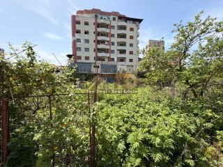 SHITET TRUALL ME SIPERFAQE 558 m² NDODHUR NE RRUGEN ALEKSANDER XHUVANI LUSHNJE QYTET VIJA E DYTE E RRUGES SHETITORJA E PALMAVE