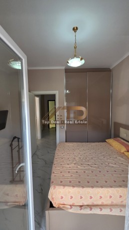 shitet-apartament-11-ne-zone-elitare-nga-me-te-kerkuarat-perballe-marinabay-vlore-big-3