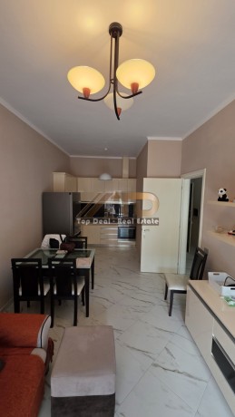 shitet-apartament-11-ne-zone-elitare-nga-me-te-kerkuarat-perballe-marinabay-vlore-big-8